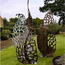Outdoor Sculpture Metal Garden Art