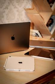 Highlights, pros and cons macbook pro 16. Macbook Air Vs Ipad Pro Which One Is The Better M1 Machine By Aamer Seth Mac O Clock May 2021 Medium