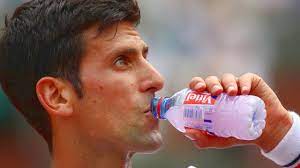 tennis players drink during matches