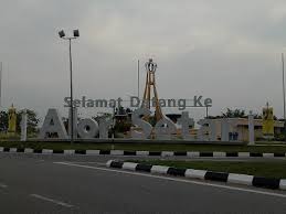 Lapangan terbang ni ada fast food restaurant macam kfc ka mcd ka. Alor Setar Airport Kedah 60 4 714 4301