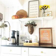 30 Elegant Kitchen Shelf Décor Ideas