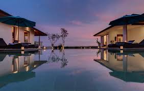 Und meistens gibt es die unglaubliche gastfreundschaft der herzlichen balinesen gratis dazu! Ferienvillen Auf Bali Mit Pool Und Personal Mieten