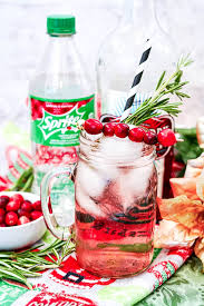 christmas cranberry vodka spritzer