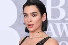The two tone look is popping up all over our instagram feeds with celebrities like dua lipa and nicola peltz giving it a go, and even shows such as euphoria giving. Dua Lipa Just Debuted A Top Deck Hair Cut And God Honey No