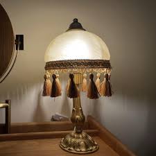 Romantic Vintage Bedside Lamp Table