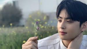 The boy is well known for his handsome looks and tall figure. Tribunwiki Ini Profil Kpop Idol Cha Eunwoo Astro Curhat Saat Pemotretan Tribun Timur
