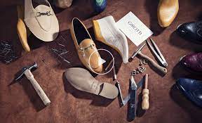 Πολλά διαφορετικά brands, ποικιλία και super προσφορές είναι μερικά χαρακτηριστικά. Girotti The Italian Brand Of Custom Made Shoes Design Your Own Pair