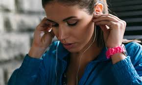 Knowing how to clean your earbuds helps them last longer and sound better. Earbuds Not Your Ear S Best Bud After All Allina Health