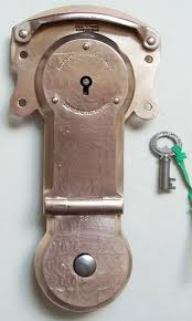 l109 br corbin trunk lock key