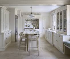 kitchen floor be lighter or darker