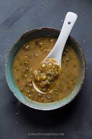 sweet mung bean green bean soup with