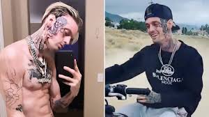 Aaron carter has an interesting explanation for the massive tattoo on his face. Aaron Carter S Tattoo Artist Had To Stop Him From Getting His Whole Face Tattooed Sick Chirpse