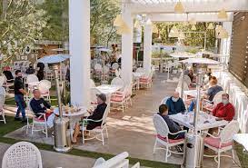 Outdoor Dining Remains Popular In