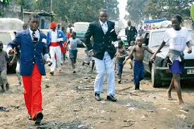 Since the 1920s, the sapeurs of the congo have been making sartorial statements on the streets of kinshasa and. La Sape Cultural Appropriation As Identitarian Emancipation Di Orsola Vannocci Bonsi Roots Routes