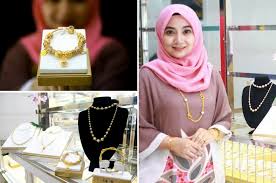 19,573 likes · 22 talking about this. Wanita Ini Memiliki Kedai Emas Pada Usia 31 Tahun Dari Minat Bertukar Realiti Lifestyle Rojak Daily