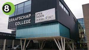 This logo's beauty is based on the importance of its empty spaces inside the body's shape. Graafschap College Zet Streep Door Lessen Omroep Gelderland