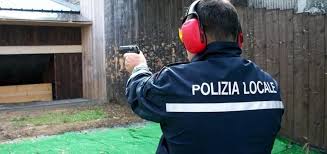 Carabinieri, tricarico, sventato furto di pistole. Armi Troppo Vecchie Mondovi Rottama Le Pistole Del Vigili Urbani La Stampa