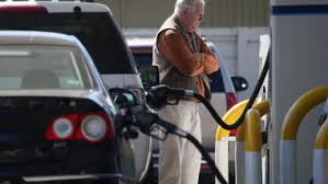 Consiliul Concurenței anchetează de ce s-au scumpit atât de mult carburanții auto | Digi24