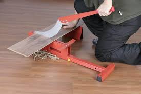 This case also has the dual function of being the cutting surface during use, and a convenient place to store extra flooring. Looking For The Best Laminate Floor Cutter Top 5 Reviewed Sharpen Up