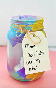 For someone her mother is the most special on earth and for the other she is her best friend so here a when it comes to mother's day gifts there are like endless possibilities to do yourself at home and we have them all here. 58 Easy Mother S Day Crafts For Kids Preschool Mothers Day Craft Ideas