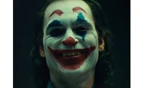 Yg ke 2 ada yg bilang mirip gilang dirga !! Ini 5 Fakta Menarik Tentang Makeup Karakter Joker Yang Jadi Fenomenal Bukareview