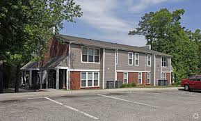 lafayette village family apartments for