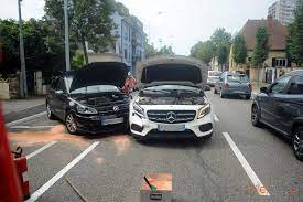 Collision entre deux voitures rue du Ladhof à Colmar - Vidéo Perception