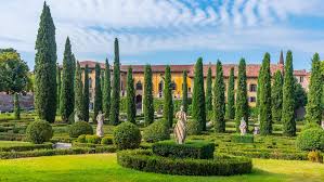The Giusti Garden And Palace