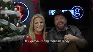 Trisha yearwood , garth brooks. Trish Yearwood Hard Candy Christmad Garth Brooks Left Speechless Tears Up During Cbs Christmas Special With Trisha Yearwood Hey Maybe I Ll Dye My Hair Maybe I Ll Move Somewhere I Ll