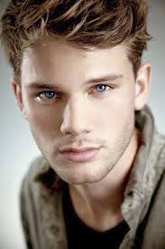 Jeremy Irvine