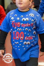 It's such a fun way to celebrate the day and create a tradition your child will remember for years to come. Super Easy 100th Day Of School Shirt Ideas 2021 Yes 2021 Kids Activities Blog