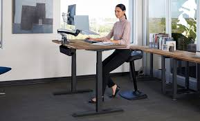 Replacing a few hours of sitting at our desks with standing can lead to significant health benefits over time. Electric Standing Desk 60x30 Sit To Stand Adjustable Desk Vari