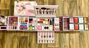 complete makeup box from moda 88