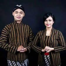 Lebih istimewa dengan balutan adat. Copule Baju Surjan Lurik Gratis Blangkon Dan Stagen Baju Prewedding Adat Jawa Prewedding Klasik Shopee Indonesia