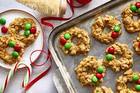 This biscuit dough is extremely forgiving if overworked, so it's perfect for baking with children 35 mins. 25 Easy Christmas Cookies With Few Ingredients Myrecipes