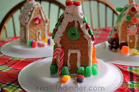 graham er gingerbread houses and