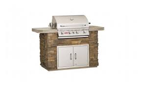 bbq islands and outdoor kitchens