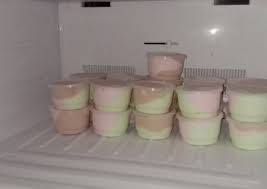 Pengen buat ice cream ala rumahan tapi nggak punya mesin ice cream? Yuk Dicoba Resep Es Krim Milo Pop Ice Lembut Home Made