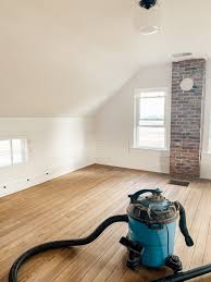 fill gaps between floor and wall trim