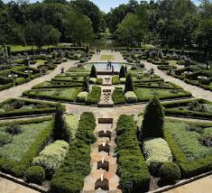 fort worth botanic gardens is open