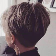 A contemporary favourite, this surprisingly simple hairstyle for girls never fails to accentuate the best of you. 13 Short Hairstyles 14 Hairstyles Haircuts