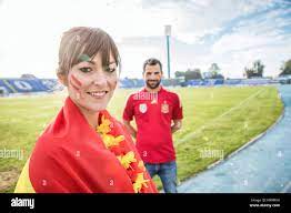 Young spanish couple face paint fotografías e imágenes de alta resolución -  Alamy