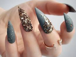 20 stylish gold nail design ideas to copy. Stiletto Nails Ideas New Expression Nails