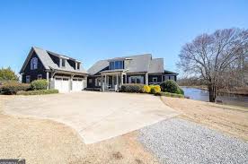 watkinsville ga homes with a view for