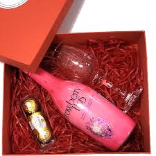 strawberry lips gift box oaks corks