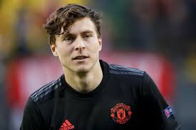 Victor lindelöf apologies to david de gea during the match vs. Why Victor Lindelof Has Missed Man Utd S Clash Vs Newcastle United Metro News