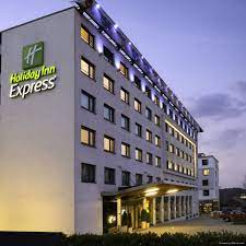 This hotel is 9.1 mi (14.7 km) from porsche arena and 2.4 mi (3.9 km) from stage apollo theater. Holiday Inn Express Stuttgart Airport Leinfelden Echterdingen At Hrs With Free Services