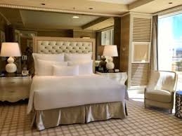 2 bedroom hotel suites on the strip