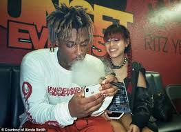 chorus ? know you had another man i don't got time for a ho, i got a girlfriend you look pretty bad for a slut, yeah, yeah i'm so glad i ain't fuck, yeah, yeah. Ex Girlfriend Of Juice Wrld Reveals He Would Take Up To Three Percocet Pills A Day Daily Mail Online