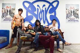 Slank was founded in 1983 by teenagers in an alley street in jakarta called gang potlot, is the biggest indonesian rock band today and along with god bless and dewa 19 dubbed as one of the greatest. Peace Love Unity And Respect With Slank Whiteboard Journal
